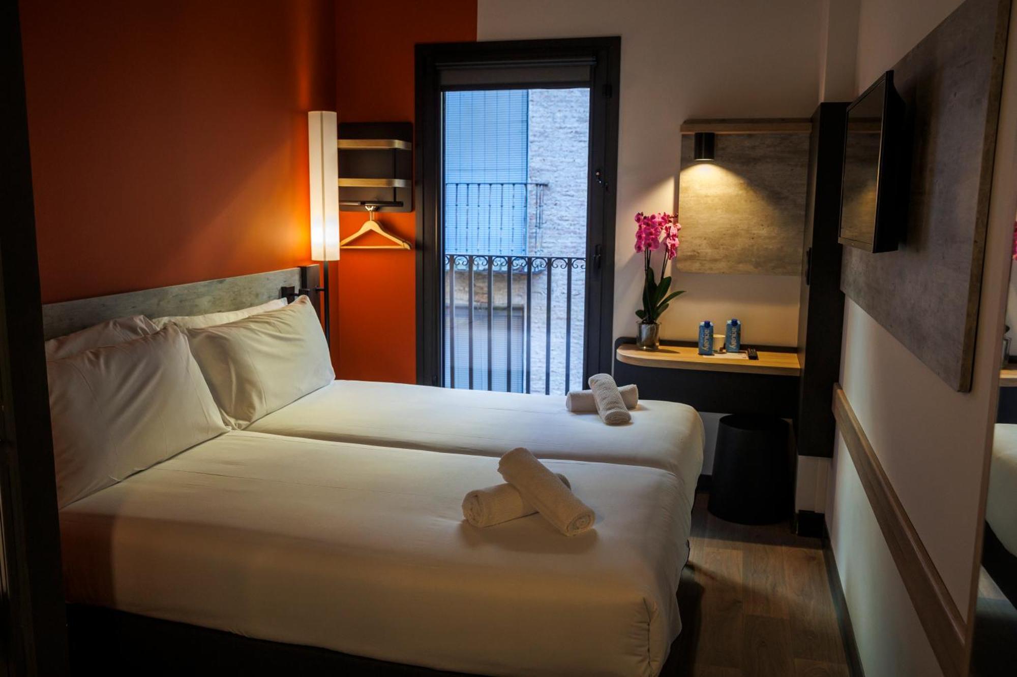 Ibis Budget Logrono Centro Buitenkant foto