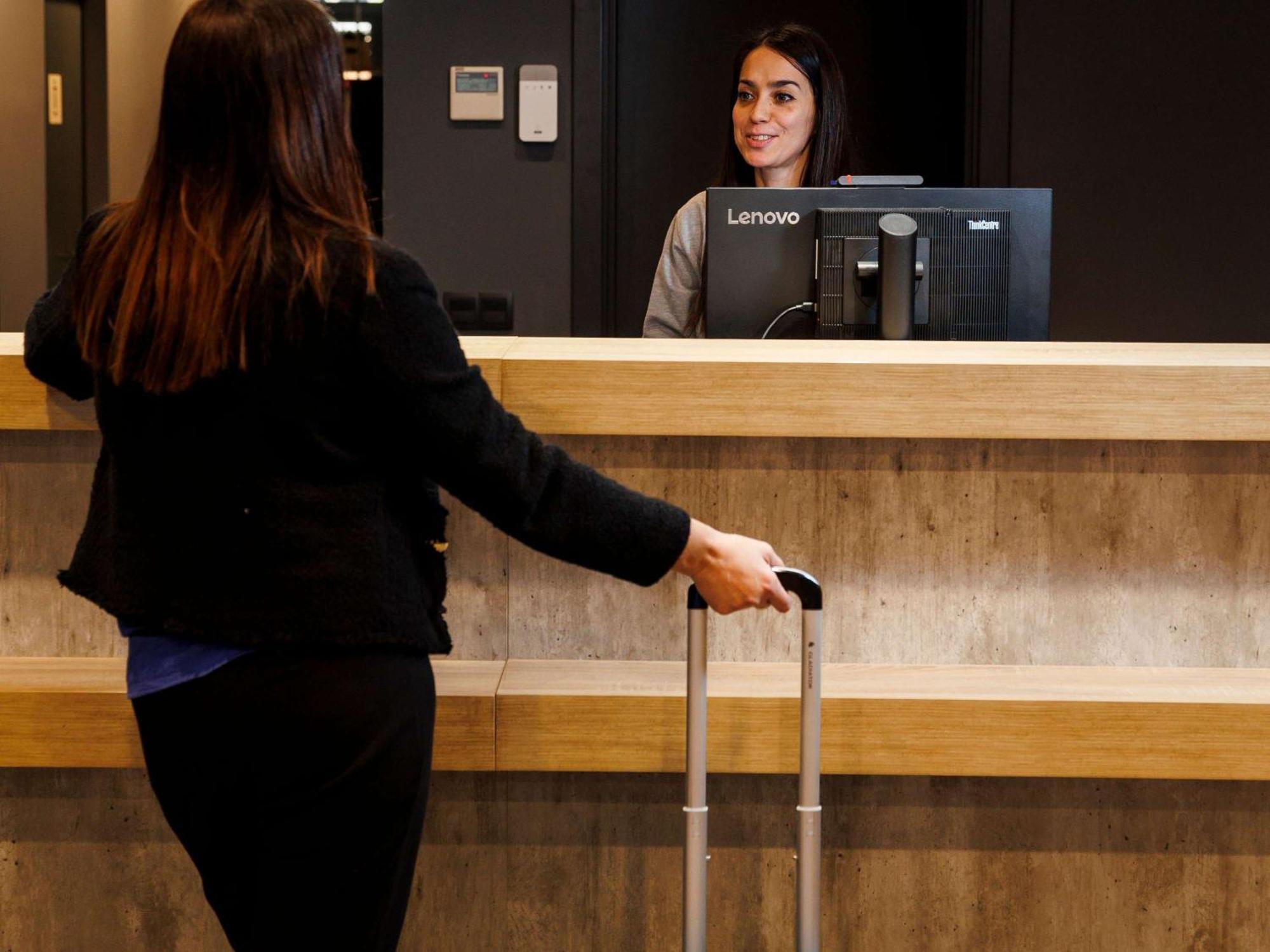 Ibis Budget Logrono Centro Buitenkant foto