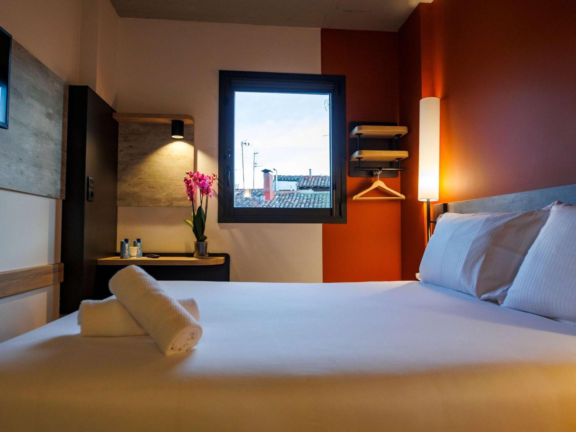 Ibis Budget Logrono Centro Buitenkant foto
