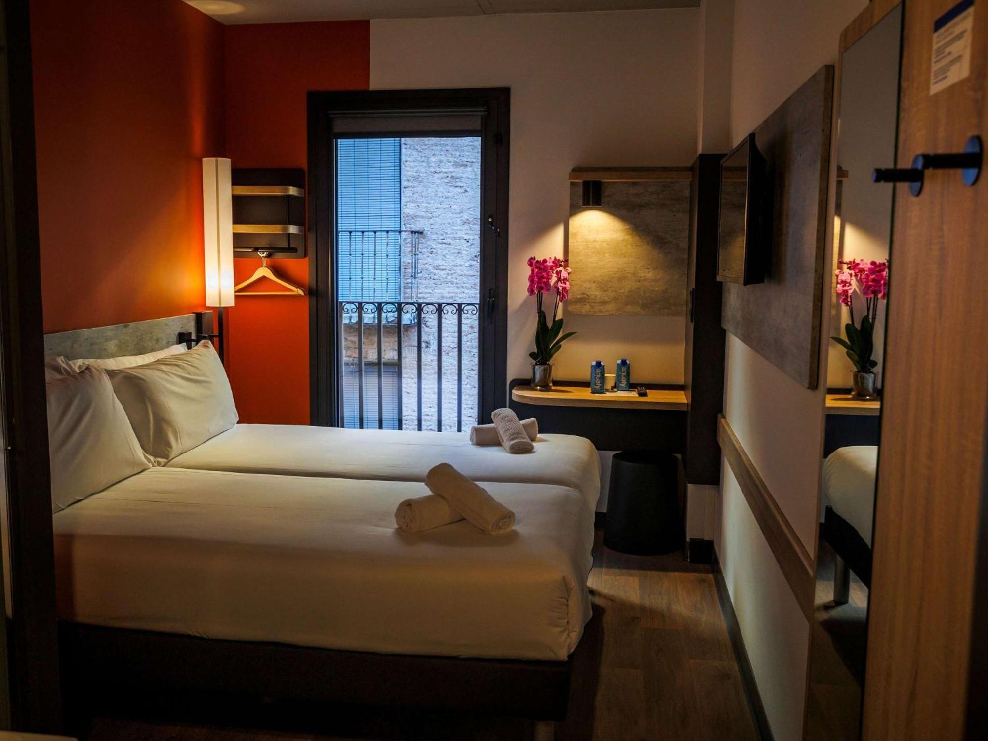 Ibis Budget Logrono Centro Buitenkant foto