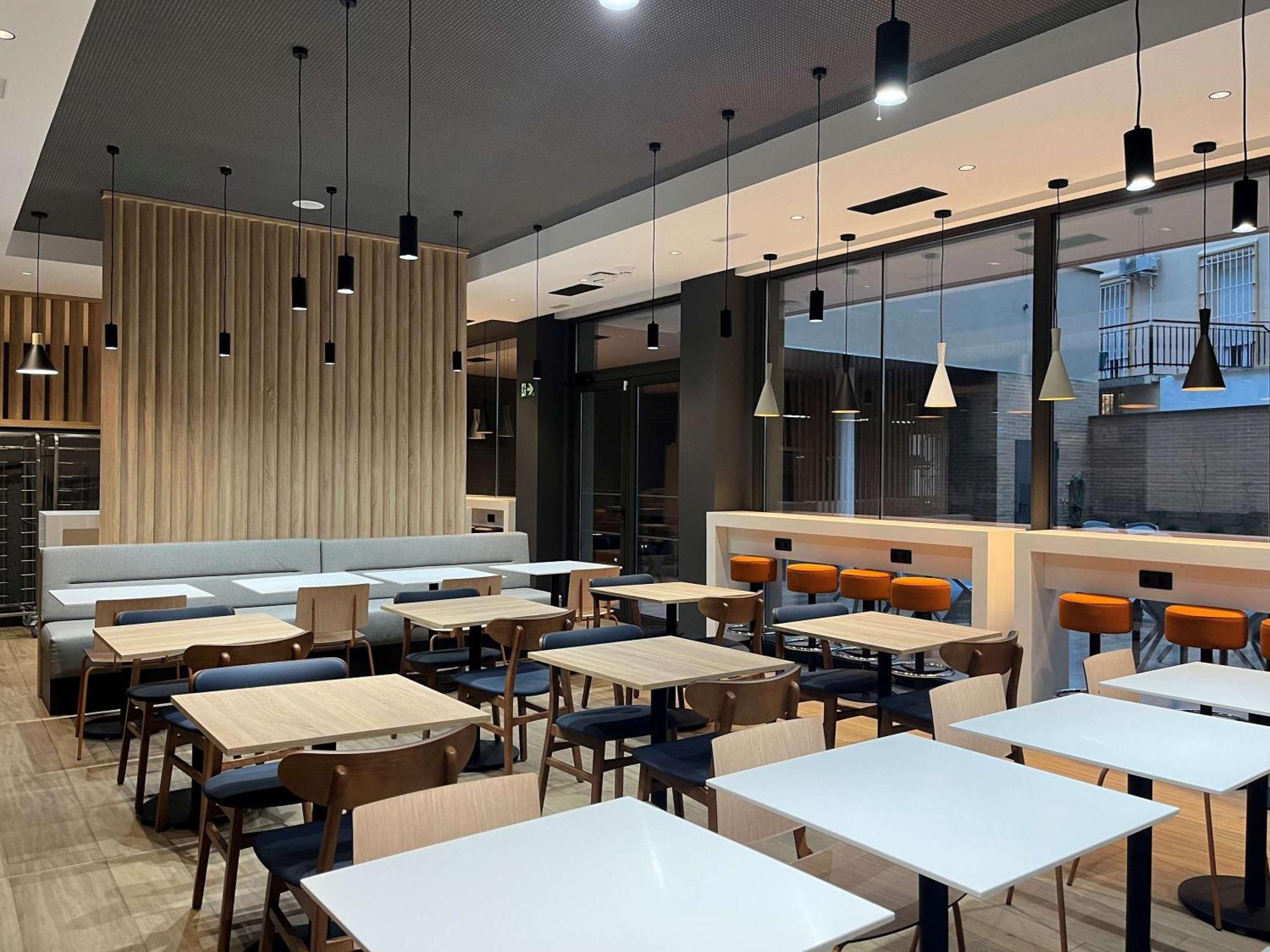 Ibis Budget Logrono Centro Buitenkant foto