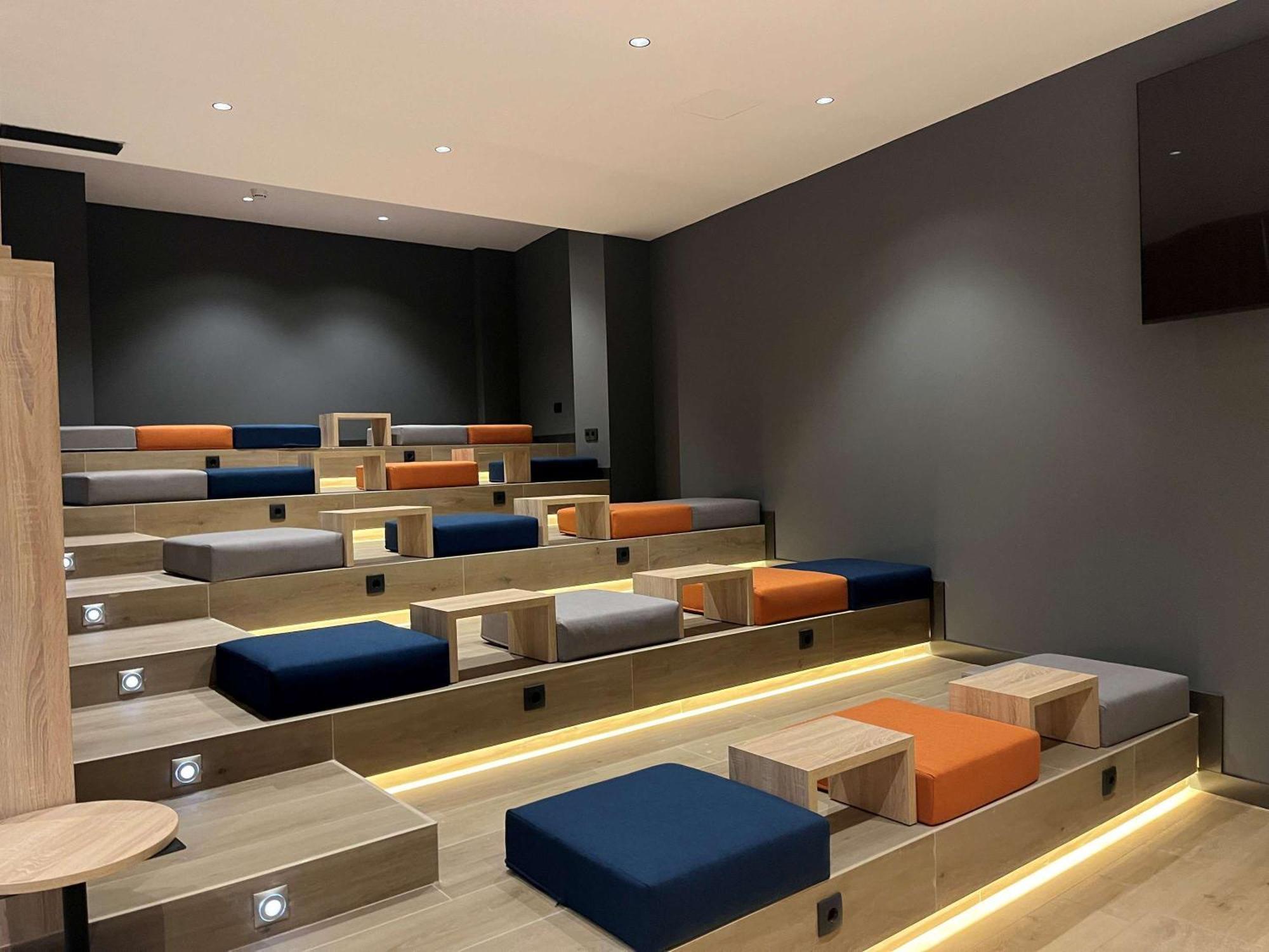 Ibis Budget Logrono Centro Buitenkant foto